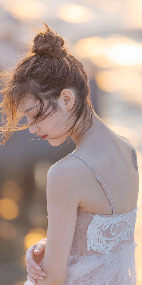 _校园网络球联赛：点燃学生的运动梦想_，校园网球场